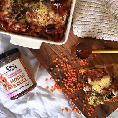 Vegetarische Linsenlasagne mit Zucchini, Aubergine und Moroc'n'Roll-Tomaten-Sauce