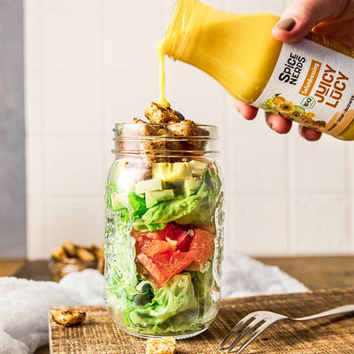 Salat im Glas mit Grapefruit, Avocado und Juicy Lucy Salatdressing - Perfekt für Unterwegs